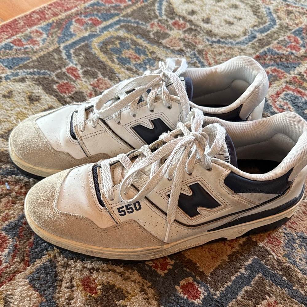 New Balance Men's 550 White and Navy Sneakers